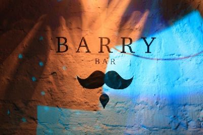  Global Point    Barry Bar