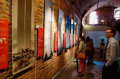 Агентство «Асгард» при поддержке Canada Council for the Arts открыли петербургский этап выставки «Величина Империи»