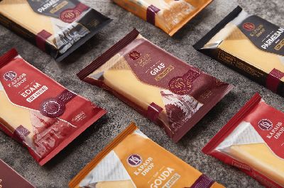 Упаковка-конверт и геральдика в логотипе: дизайн-решение для торговой марки сыров «Карлов двор» от Fabula Branding Company